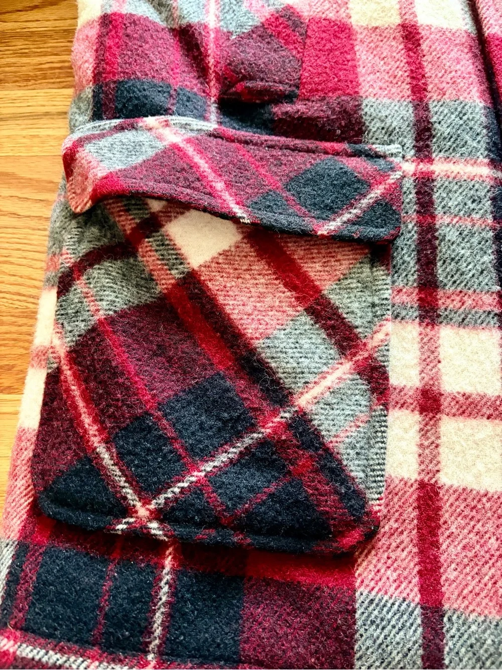 Vintage Woolrich Red Black Cream Plaid Men's Classic Coat